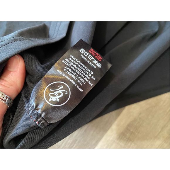 Gym King Debossed Energy 1/4 Zip Funnel Black Blue Contrast Pullover Sz Medium - Picture 8 of 13